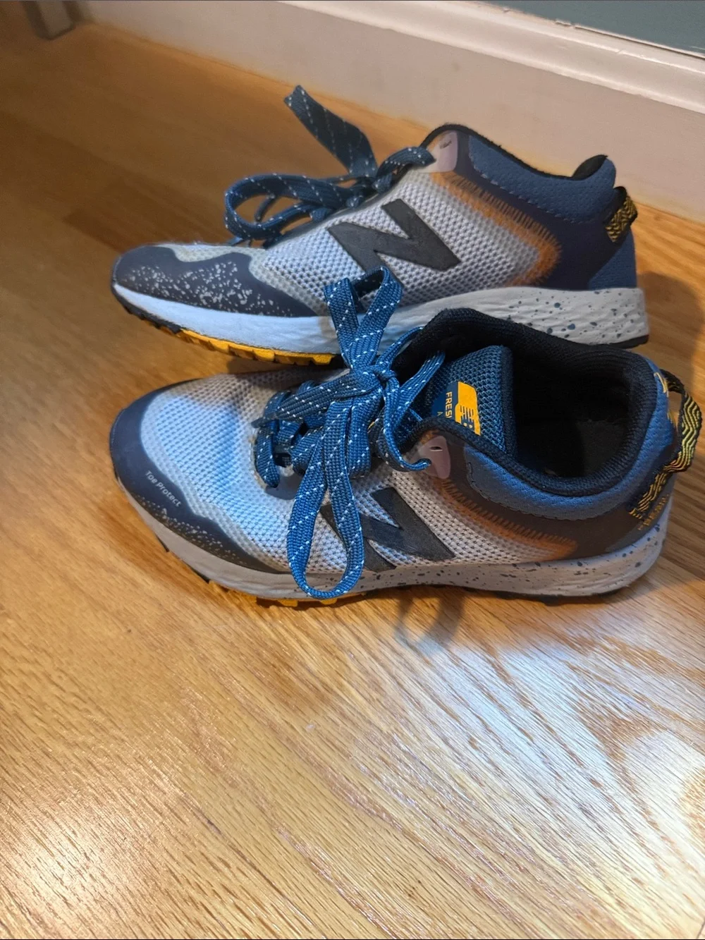 New Balance Fresh Foam Arishi Running Shoes - Light Blue and Navy
